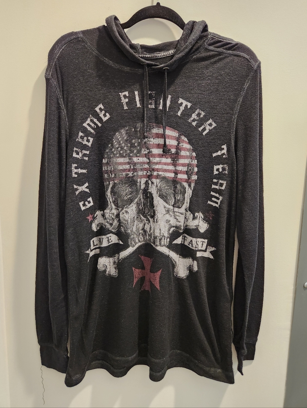 Men's Graphic Skull Lightweight Hooded Waffle Knit Long-Sleeve Shirt
